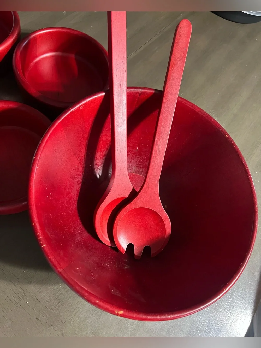 David & Carey Vintage Red Wooden Salad Bowl Set